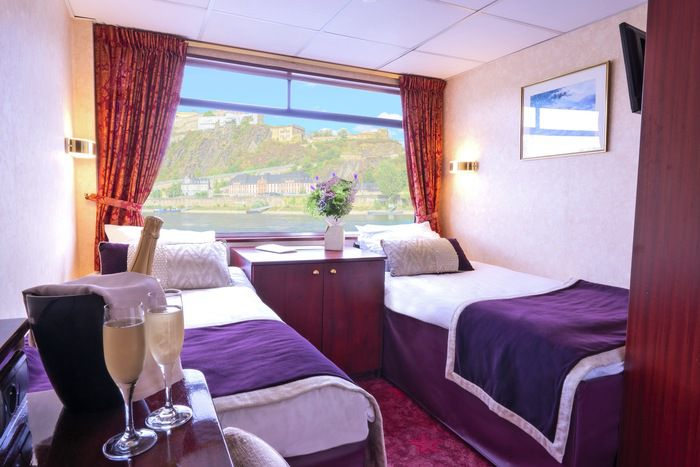 Upper Deck 2 Beds CAT. B